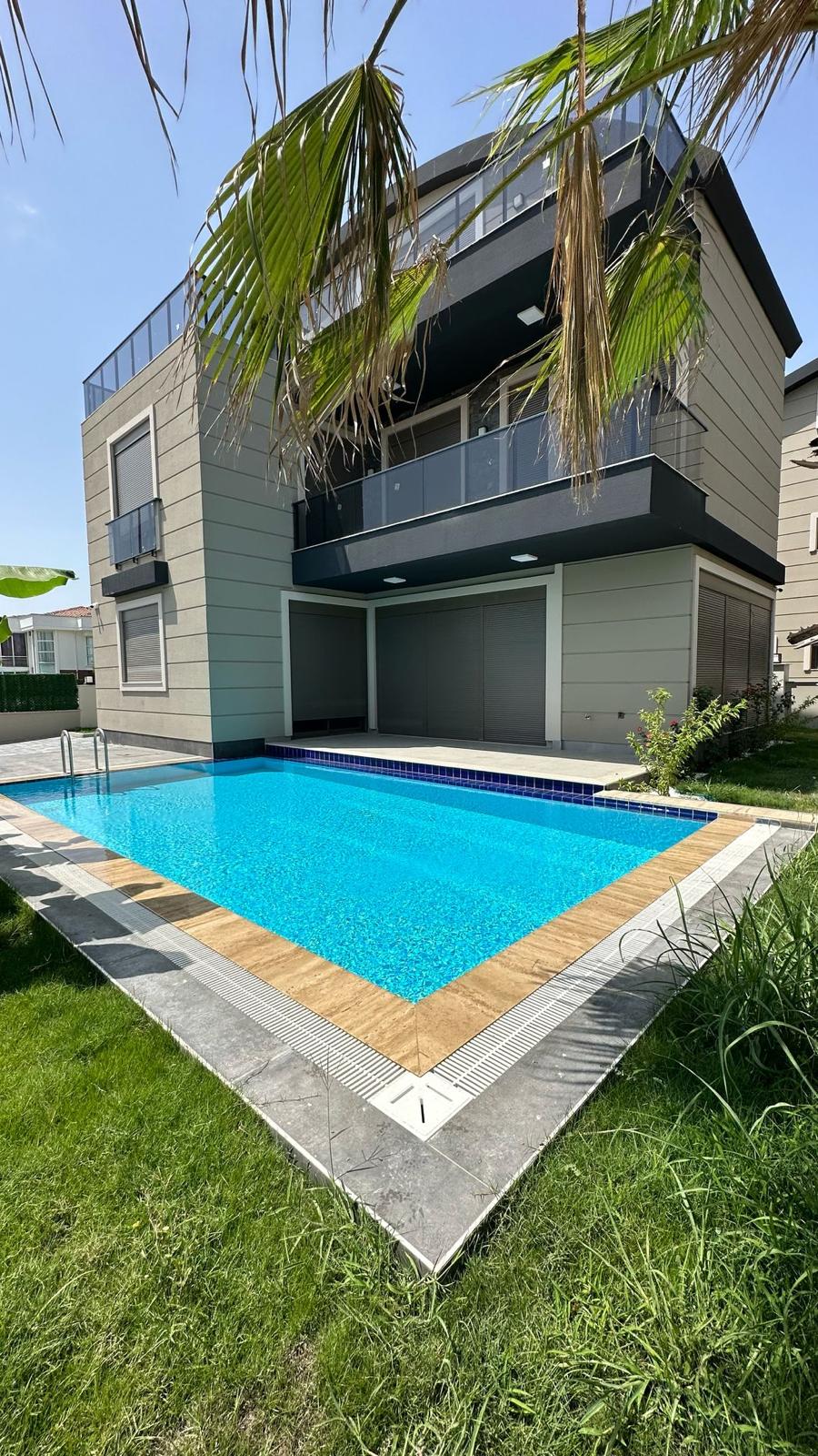 BELEK MÜSTAKİL AKILLI VİLLA